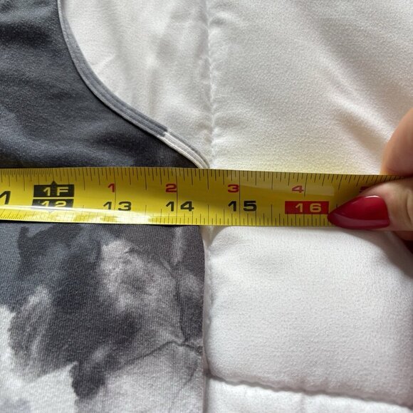 Lululemon Tank Top Womens Size 6 Racerback White Coal Tinted Cool Athletic Yoga - Picture 3 of 6